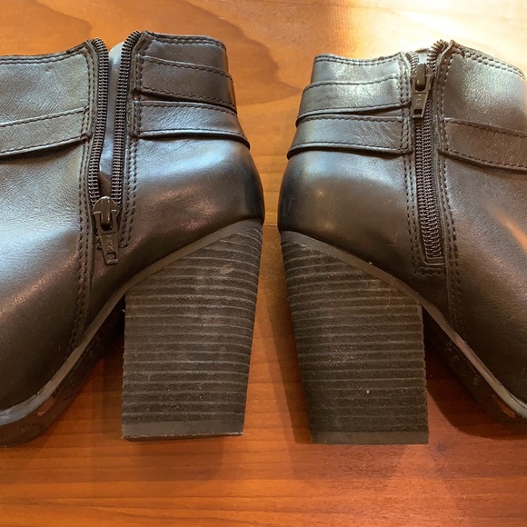 Lucky Brand 100% leather booties - Picture 5 of 6